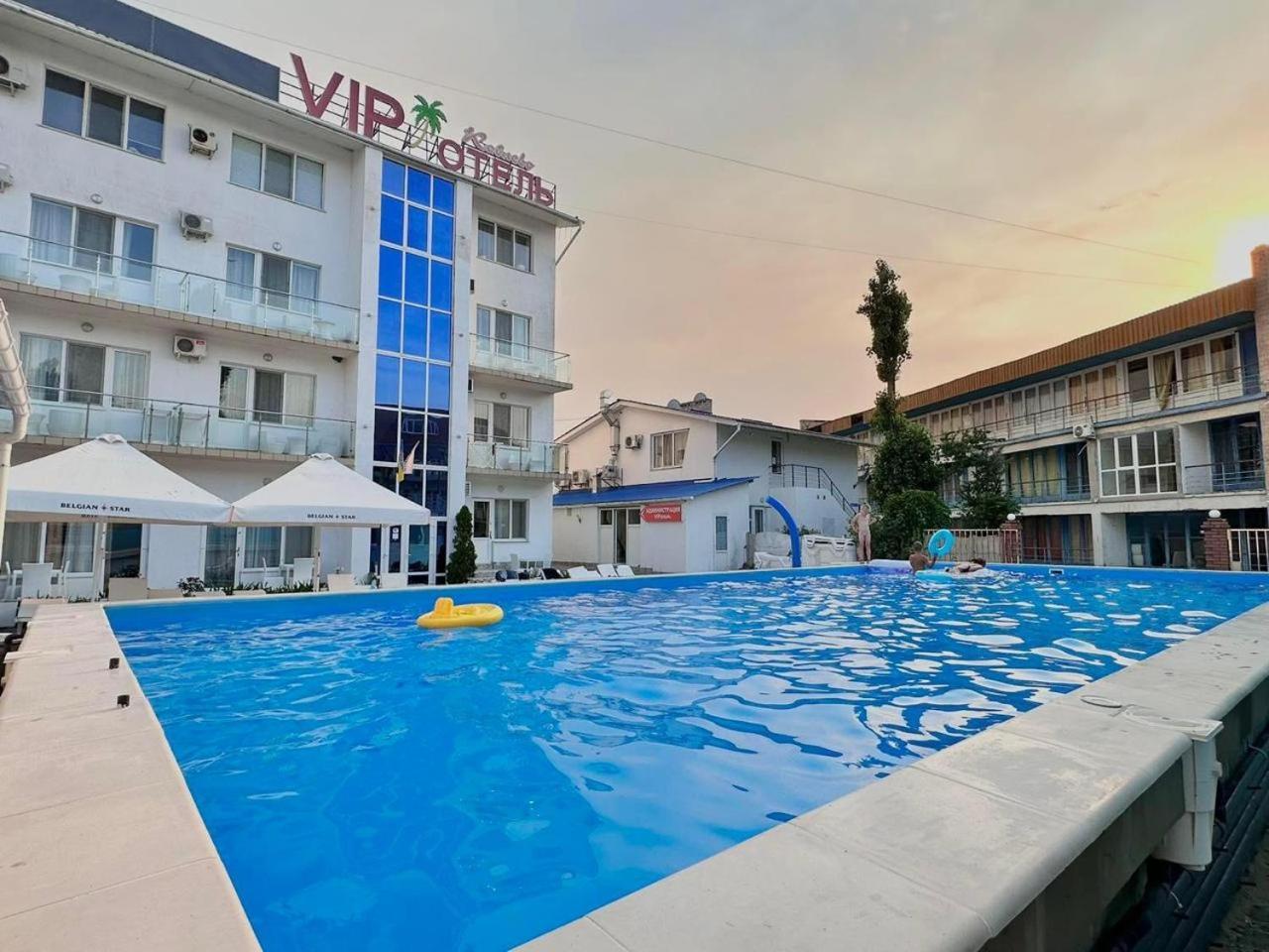 Vip Hotel Коблево Екстериор снимка