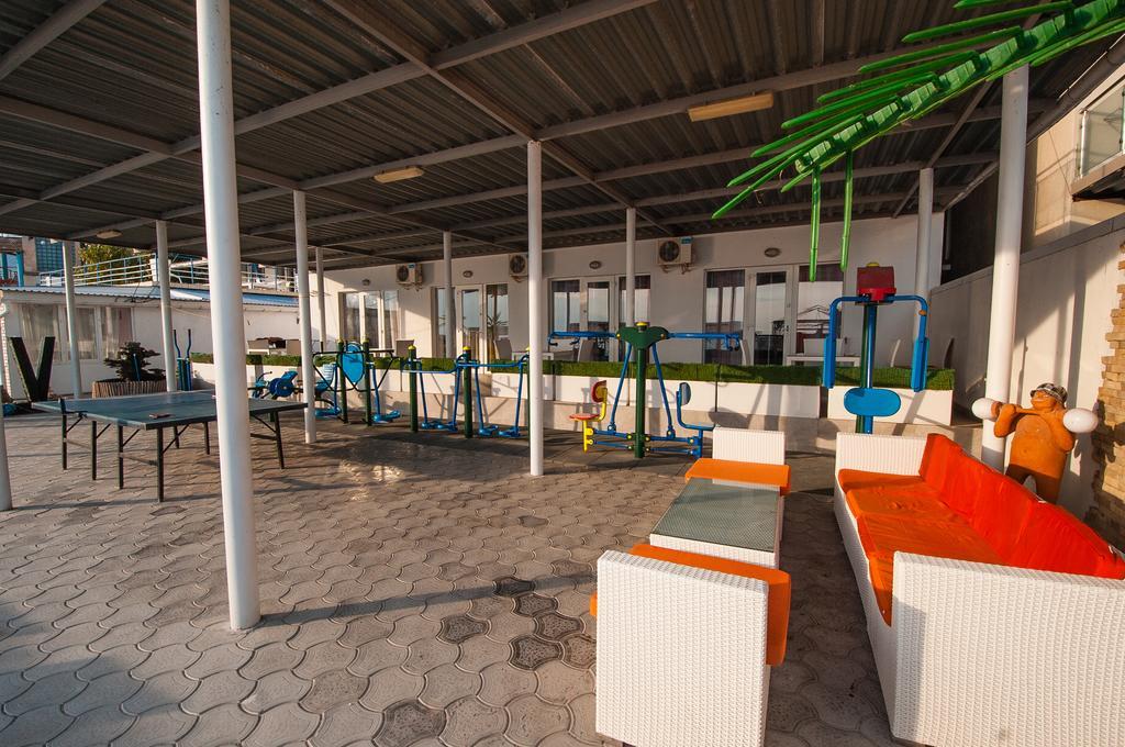Vip Hotel Коблево Екстериор снимка
